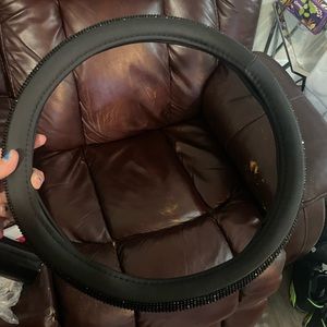 Steering wheel cover